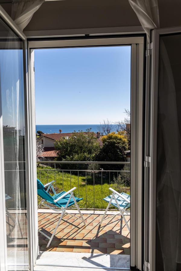 Sanremo Dream - Casa Camilla Villa Luaran gambar